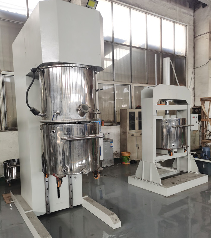 行星搅拌机的容量选择对实验效果的影响研究